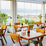 Hotel Sky Peraía